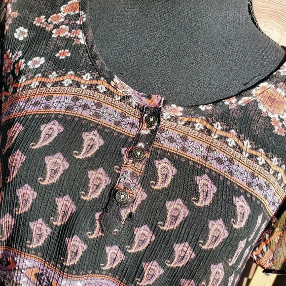 Maurices Bohemian Short Sleeve Peplum Top Women's Size Small EUC - Picture 12 of 15